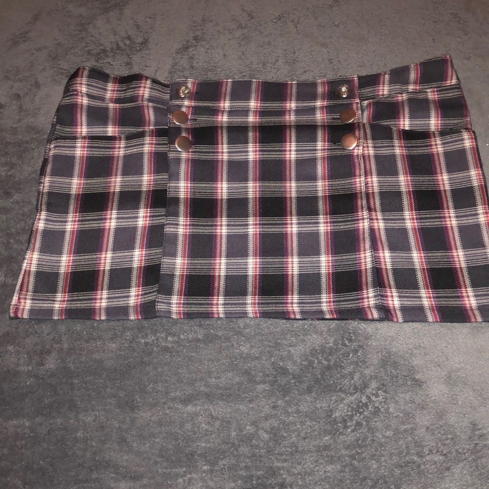 NWOT SUPER SHORT PLAID “School girl” SKIRT